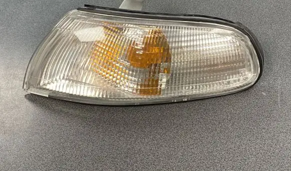 Mazda 626 Front indicator light 8BGF51070