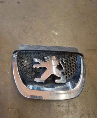 Peugeot 308 SW Manufacturer badge logo/emblem 9680505177