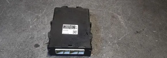 Toyota Prius (XW30) Gearbox control unit/module 8953576010