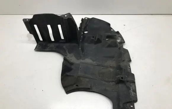 Toyota Avensis T220 Front underbody cover/under tray 