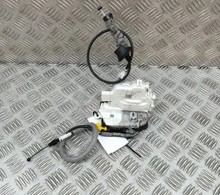 Audi Q7 4M Coupe door lock (next to the handle) 8J2837015E