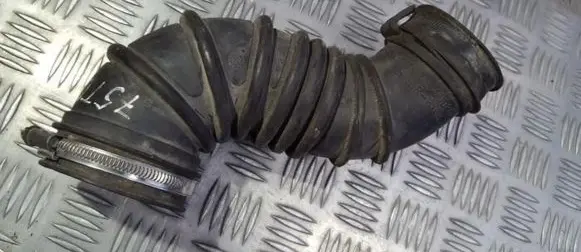 Air intake hose/pipe