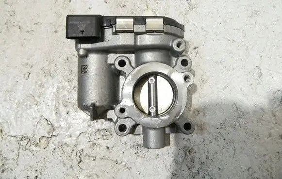 Nissan Qashqai Throttle valve 1220DFG