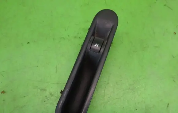 Renault Espace I Electric window control switch