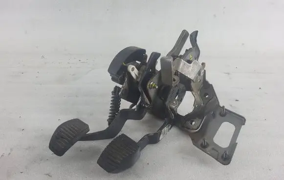 Citroen C4 Grand Picasso Pedal assembly 27117E