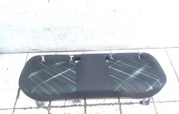 Opel Corsa E Rear seat 