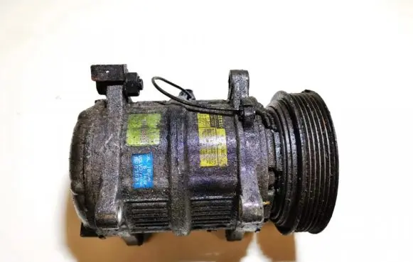 Volvo S40, V40 Air conditioning (A/C) compressor (pump) 30612618 865b950194