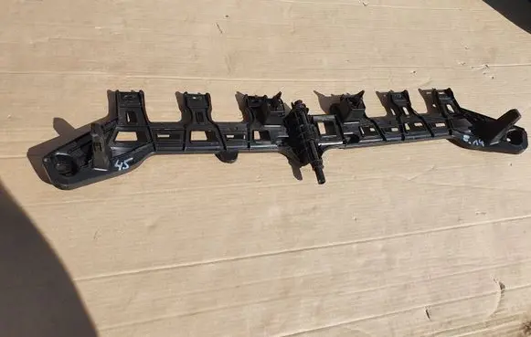 Skoda Enyaq iV Front bumper upper radiator grill 5LA807723