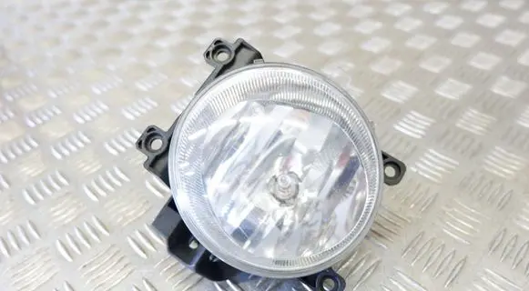 Toyota RAV 4 (XA40) Front fog light 8122060100