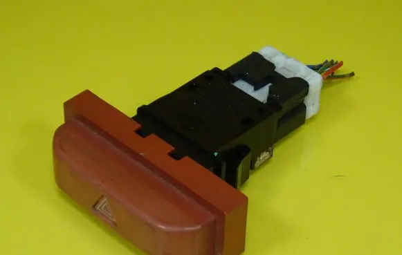 Nissan X-Trail T30 Hazard light switch 06016 NILES06016