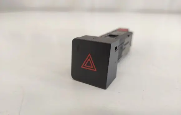 Chevrolet Captiva Hazard light switch 202005304