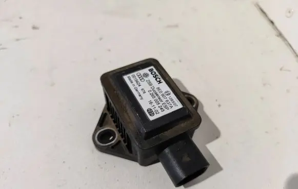 Audi A4 S4 B6 8E 8H ESP acceleration yaw rate sensor 8E0907637A 0019424 0265005245