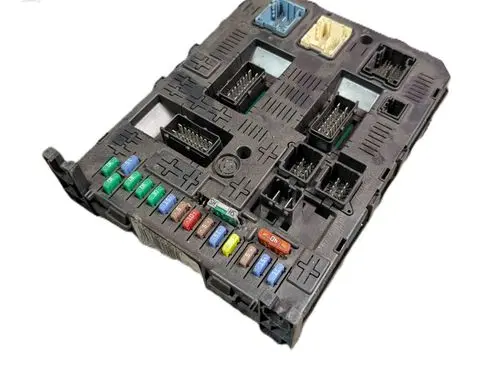 Citroen C4 I Picasso Fuse module 966689568001