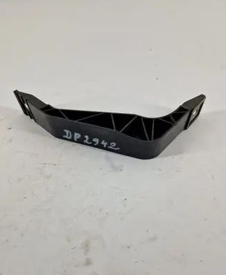 Audi Q3 8U Radiator mount bracket 8U0805528