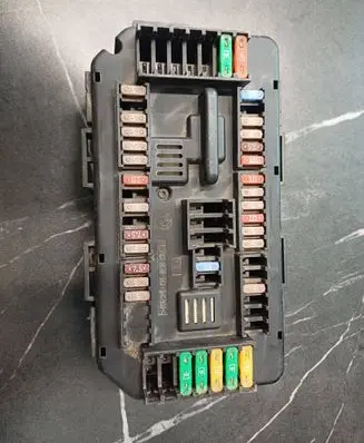 BMW 1 F20 F21 Fuse box set 9389068