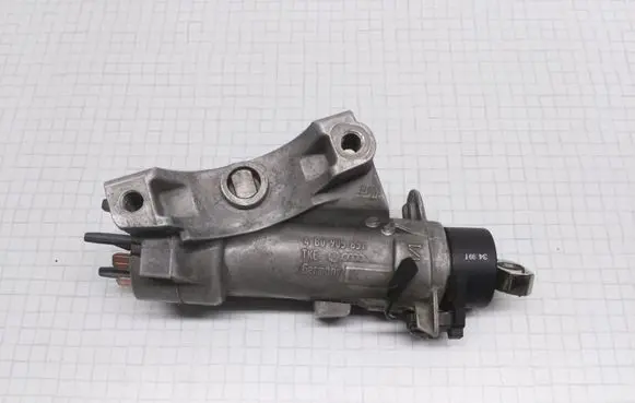 Volkswagen PASSAT B5 Ignition lock 4B0905851 301099