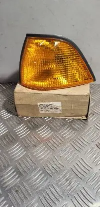 BMW 3 E36 Front indicator light 82199403093