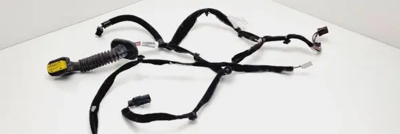 Nissan Primastar Front door wiring loom 8200621567 93858817