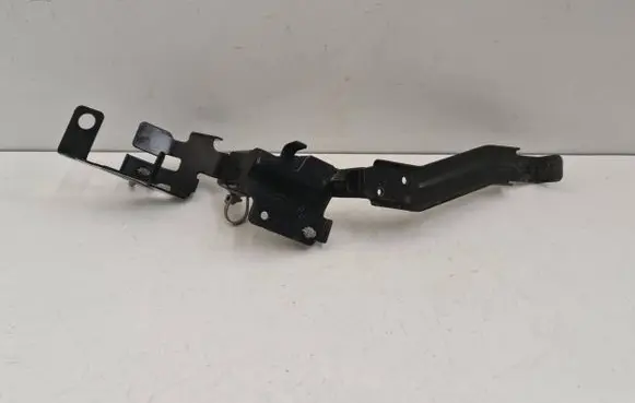 Renault Captur II Other engine bay part 241370173R