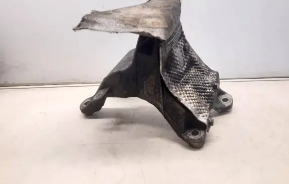Audi A5 8T 8F Engine mounting bracket 8K0199388BF A1395W7 47RT