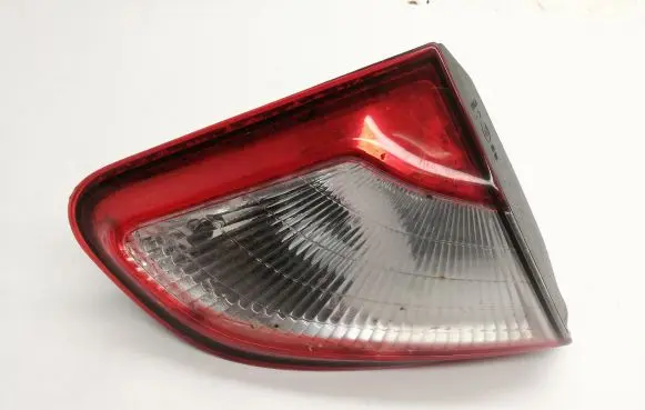 Nissan Qashqai Tailgate rear/tail lights B26555BR01A