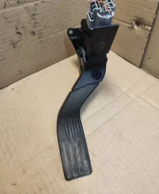 Ford Focus Accelerator throttle pedal 98AB9F836AE D1U7A