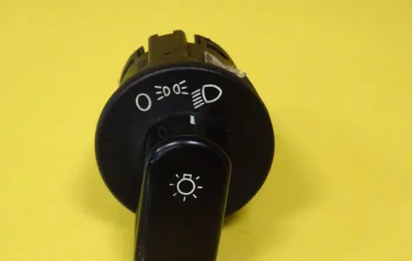 Opel Kadett E Light switch 90340746