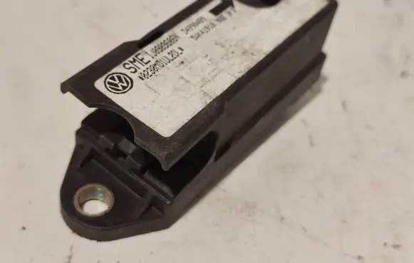 Volkswagen PASSAT B5.5 Airbag deployment crash/impact sensor 1J0909606N 34990409 5WK41910