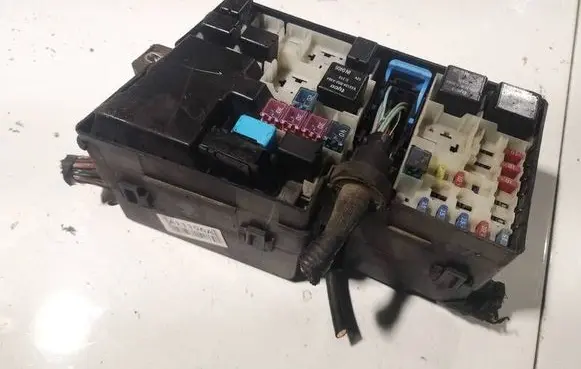 Mazda 3 I Fuse box set 