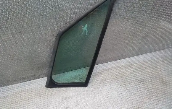 Volkswagen Crafter Front door vent window glass four-door 