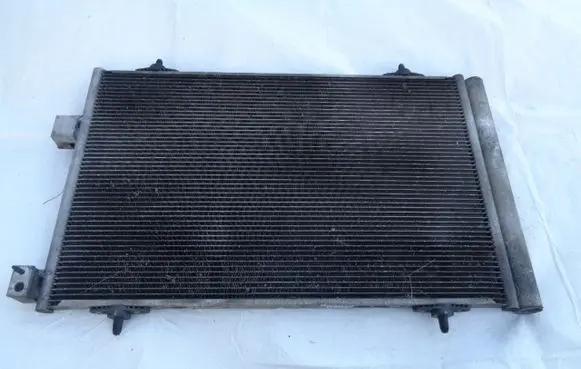 A/C cooling radiator (condenser)