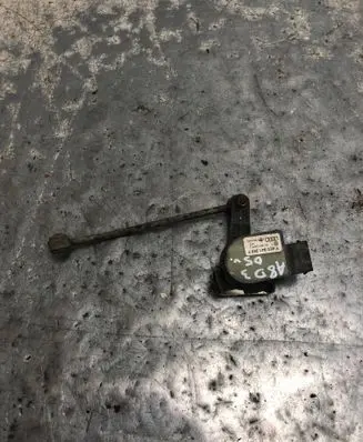 Headlight/headlamp level sensor