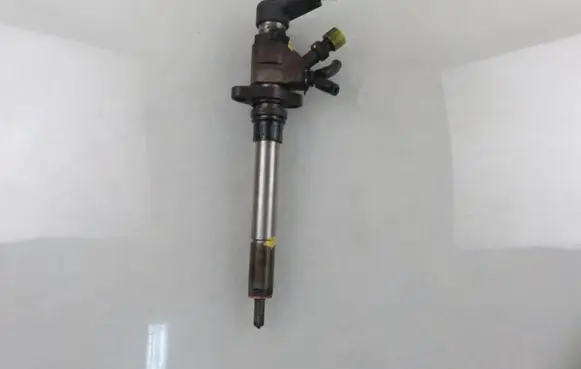 Ford Galaxy Fuel injector 9657144580