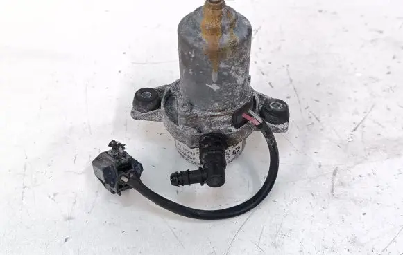 Dodge Grand Caravan Vacuum pump 04581541AA