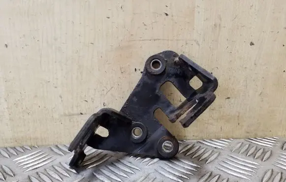 KIA Sportage Gear shift cable bracket 