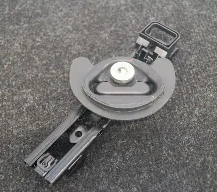 Audi A4 S4 B9 8W Seat belt adjustment motor 4M0857819
