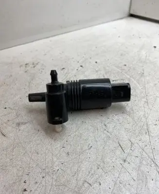BMW i3 Windscreen/windshield washer pump 2751743