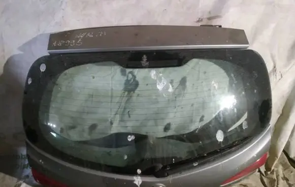 Alfa Romeo 147 Tailgate/trunk/boot lid pilkas