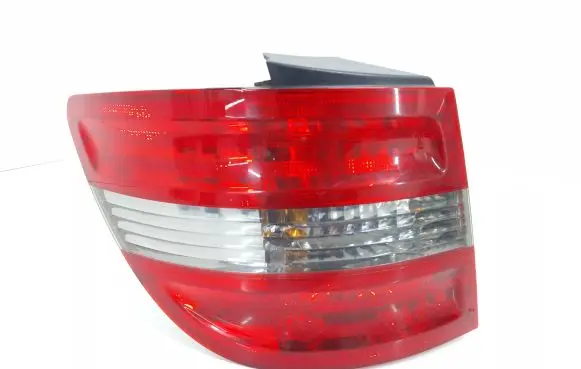 Mercedes-Benz B W245 Rear/tail lights A169820 27520117