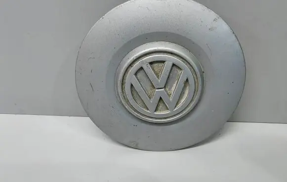 Volkswagen Golf III Original wheel cap 1H0601149B