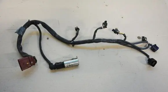 Volkswagen Touareg II Fuel injector wires 079971627P