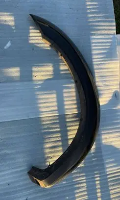 Ford Ranger Front arch trim UR8951W31 SR8951W31