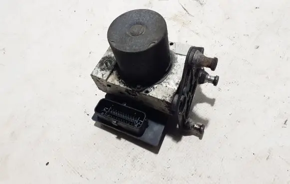 Mercedes-Benz Vito Viano W639 ABS Pump A0084316512