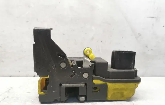Volvo XC90 Front door lock 30699749