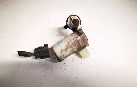 Honda CR-V Windscreen/windshield washer pump