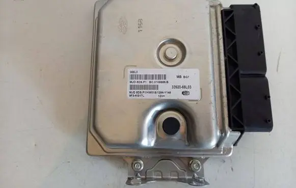 Suzuki Swift II Engine control unit/module ECU BC0108686B 9F3KG17L 3392068L03