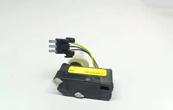 Smart ForTwo I Headlight level adjustment motor 0307853303