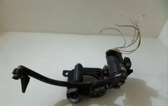 BMW 5 E39 Accelerator throttle pedal 0205001040 2245690 867102337