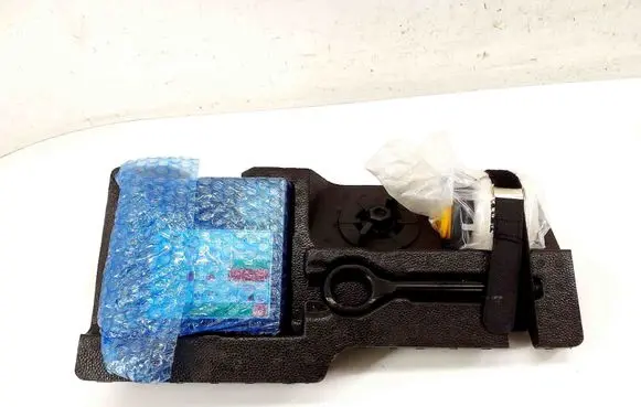 Hyundai Bayon Tire air pump compressor 09149Q0700