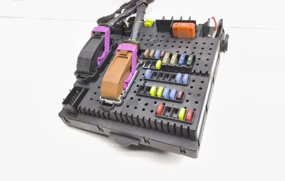 Volvo XC90 Fuse module 30728512